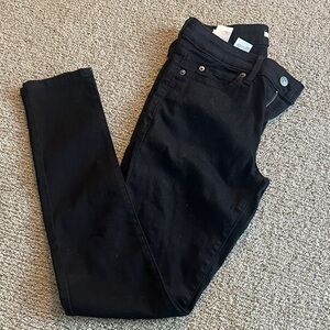 Classic Black Women's Skinny Jeans